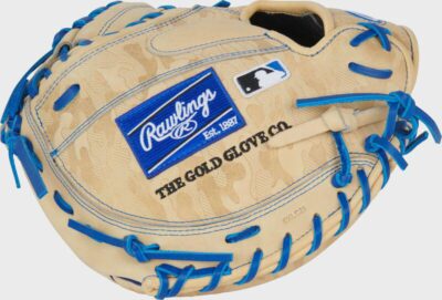 Heart of the Hide ContoUR Fit 32.5-Inch Catcher's Mitt, Right Hand Throw - Image 3
